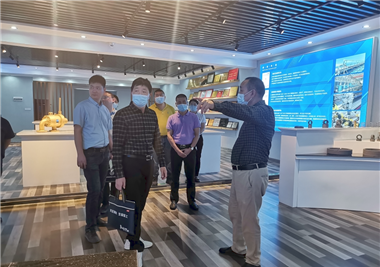 腳踏實(shí)地，行穩(wěn)致遠(yuǎn)——泉州市應(yīng)急管理局副局長(zhǎng)張樹武一行蒞臨閩旋科技考察安全生產(chǎn)標(biāo)準(zhǔn)化工作